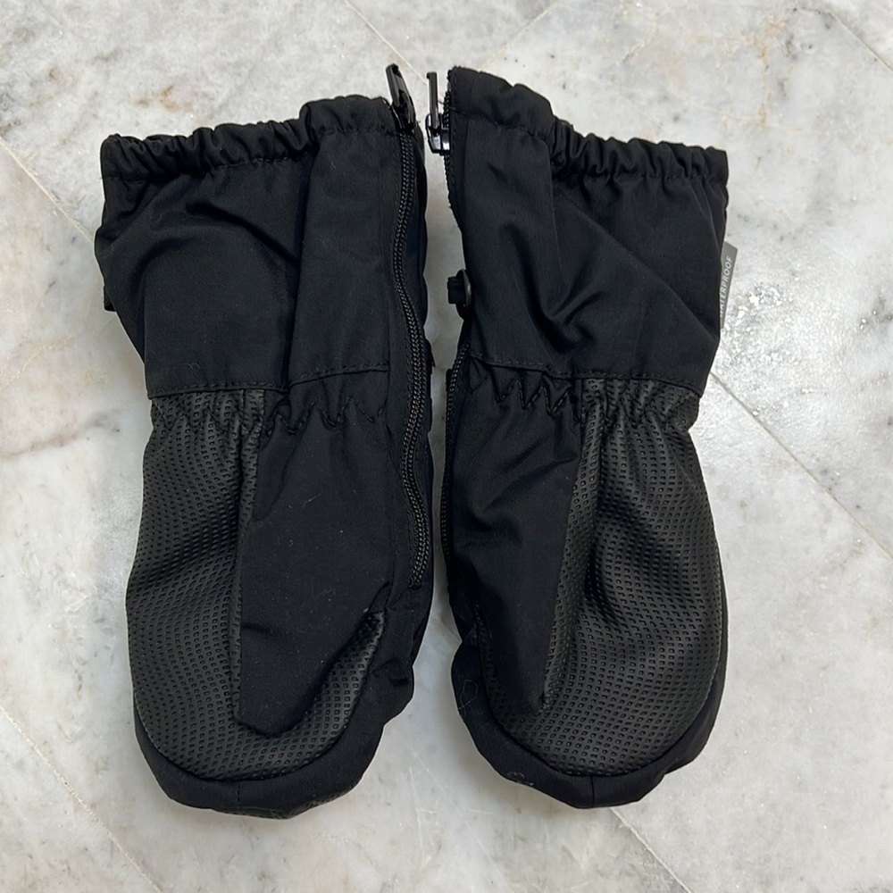 Lego wear waterproof gloves, never used, size 1 1/2 - 2 years. - Picture 2 of 3